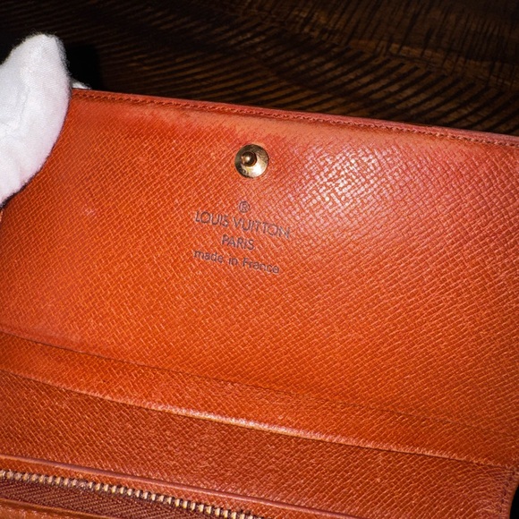 Louis Vuitton
Vintage 1998 Porte-Monnaie Tresor billet Wallet - Picture 10 of 17